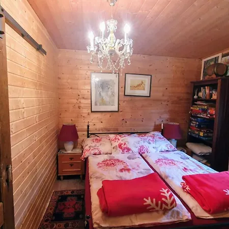 Almhuette בית נופש פרלאך